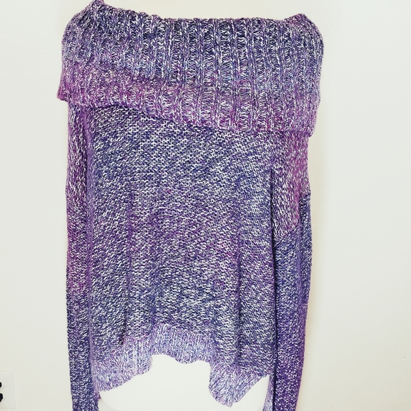 American Eagle Sweater - Picture 2 of 5